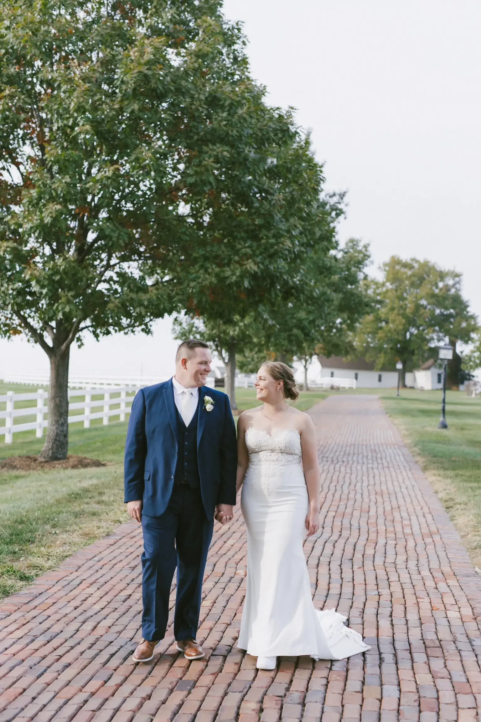 Taylor & Justin. Desktop Image